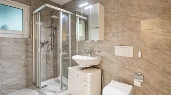 Greppen: 5.5-Zimmer-EG-Wohnung mit 35 m² Terrasse kaufen