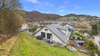 3-Familienhaus, saniert 2021, mit 2 Garagen in Trimbach