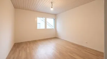 Helle 4.5-Zimmer-Dachwohnung mit Balkon in Nesselnbach