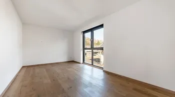 5.5-Zi.-Doppelhaushälfte, modern & ruhig, Lanzenneunforn