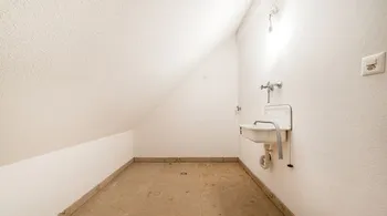 5.5-Zi.-Doppelhaushälfte, modern & ruhig, Lanzenneunforn