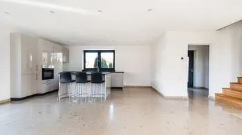 5.5-Zi.-Doppelhaushälfte, modern & ruhig, Lanzenneunforn