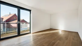 5.5-Zi.-Doppelhaushälfte, modern & ruhig, Lanzenneunforn