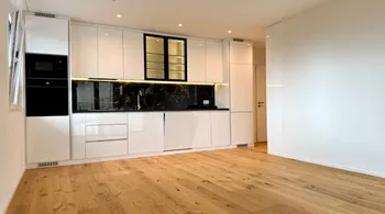 Neubau 3.5-Zi.-Wohnung mit Balkon in Oberbuchsiten mieten