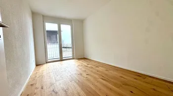 Neubau 3.5-Zi.-Wohnung mit Balkon in Oberbuchsiten mieten
