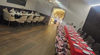 Stilvolles Restaurant mit Innenhof, 310 m², Basel Altstadt