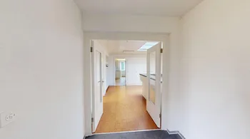 Helle Praxis-/Bürofläche 165 m² mit 3 Parkplätzen in Wünnewil