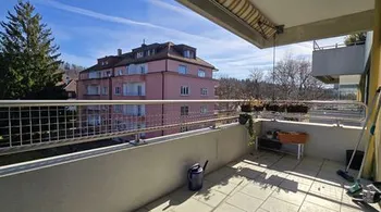 Helle 4.5-Zimmer-Wohnung mit Panoramabalkon in Bern Bümpliz – Ihr neues Zuhause mit Weitblick