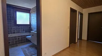 Helle 4.5-Zimmer-Wohnung mit Panoramabalkon in Bern Bümpliz – Ihr neues Zuhause mit Weitblick