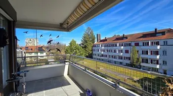 Helle 4.5-Zimmer-Wohnung mit Panoramabalkon in Bern Bümpliz – Ihr neues Zuhause mit Weitblick