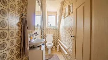 Fabrikantenvilla mit drei Wohnungen inkl. Baulandreserve und Landwirtschaftsland