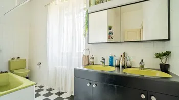 Fabrikantenvilla mit drei Wohnungen inkl. Baulandreserve und Landwirtschaftsland