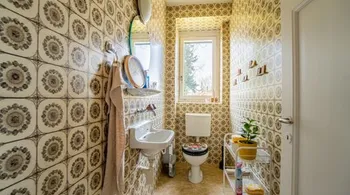 Fabrikantenvilla mit drei Wohnungen inkl. Baulandreserve und Landwirtschaftsland