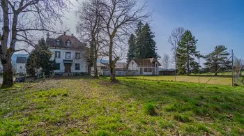 Fabrikantenvilla mit drei Wohnungen inkl. Baulandreserve und Landwirtschaftsland