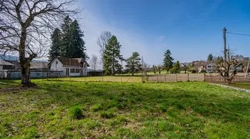 Fabrikantenvilla mit drei Wohnungen inkl. Baulandreserve und Landwirtschaftsland