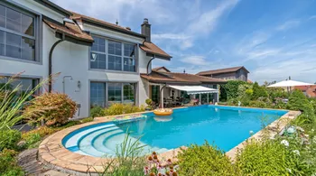 7.5-Zi.-Terrassenhaus mit Pool und Seesicht in Bellerive kaufen