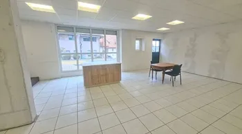 Helles Gewerbe-/Bürolokal in Nuglar, 91 m², Parkplatz inkl.