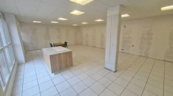 Helles Gewerbe-/Bürolokal in Nuglar, 91 m², Parkplatz inkl.