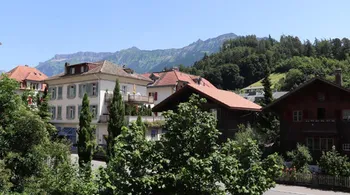 4.5-Zi.-Airbnb-Wohnung mit Balkon in Interlaken kaufen