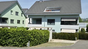 Helle 4.5-Zimmer-Dachwohnung mit Balkon in Nesselnbach