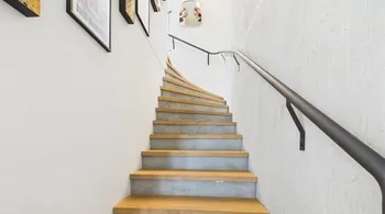 Helle 4.5-Zi.-Maisonette mit Aussenbereich in Zürich mieten