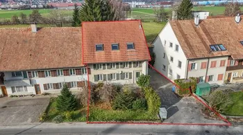 Wohnen mit Perspektive: Reiheneckhaus mit zwei Einheiten & viel Raum