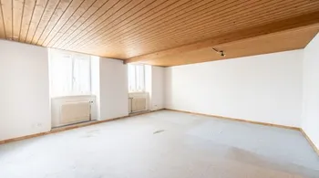 Wohnen mit Perspektive: Reiheneckhaus mit zwei Einheiten & viel Raum