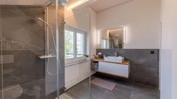 Modernes Haus mit flexiblem Raumangebot und Einliegerwohnung möglich