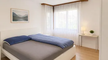 Helle 4.5-Zimmerwohnung mit Balkon und Aussicht in Schöfflisdorf