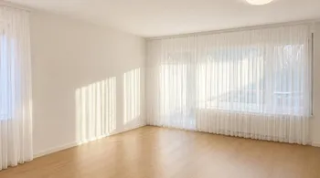 Helle 4.5-Zimmerwohnung mit Balkon und Aussicht in Schöfflisdorf