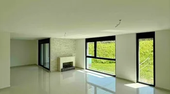 4.5-Zimmer-Wohnung mit 20 m² Sonnenbalkon 