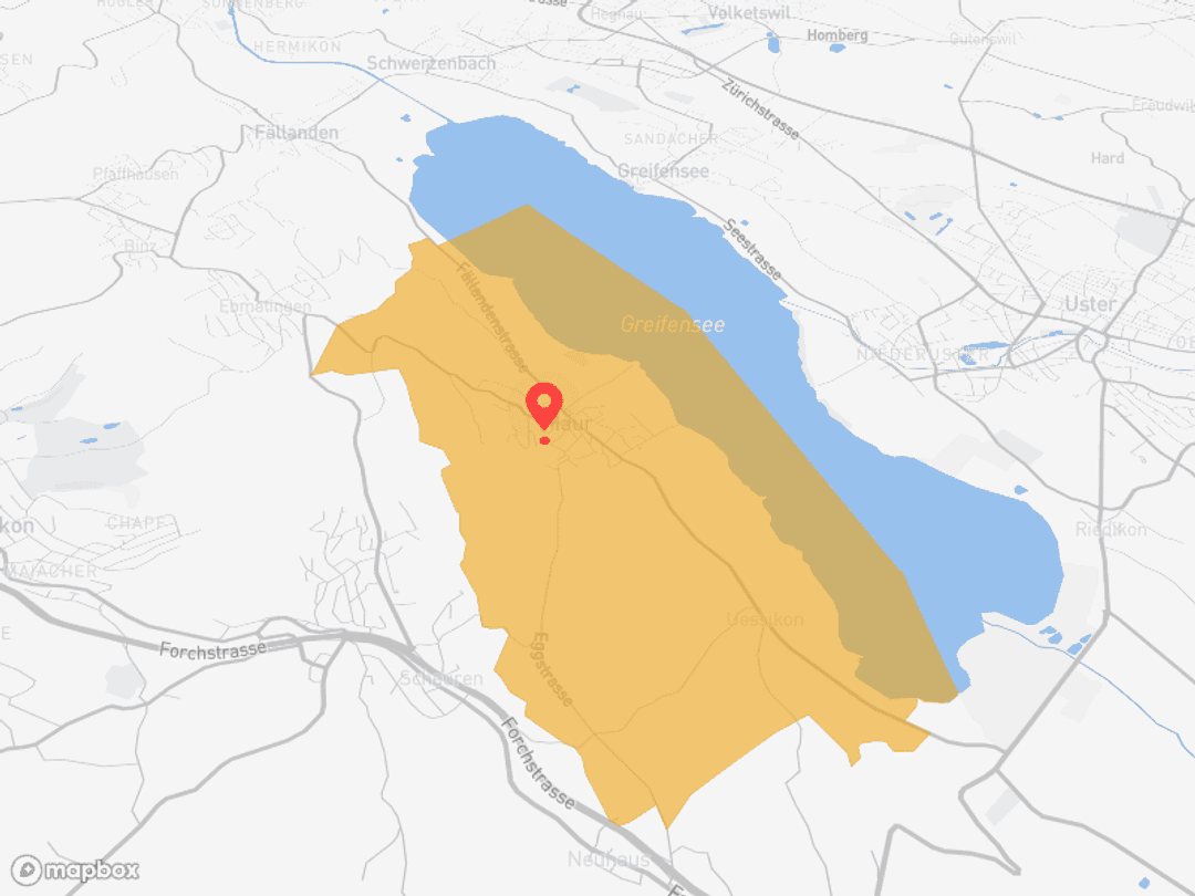 Maur am Greifensee mit S-Bahn-Anschluss