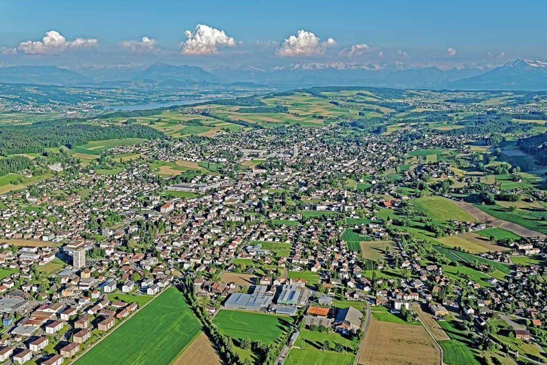Reinach AG - ÖV und Hallwilersee nah