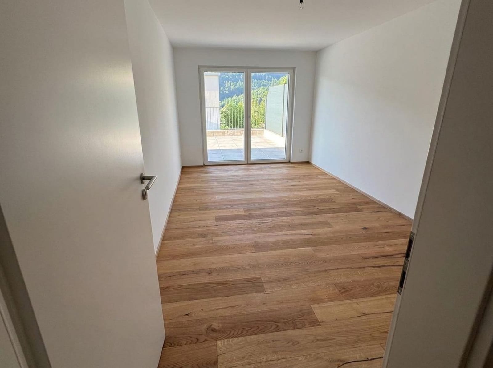 Grosszügige 4.5-Zimmer-Wohnung an sonniger Hanglage — Ansicht 15