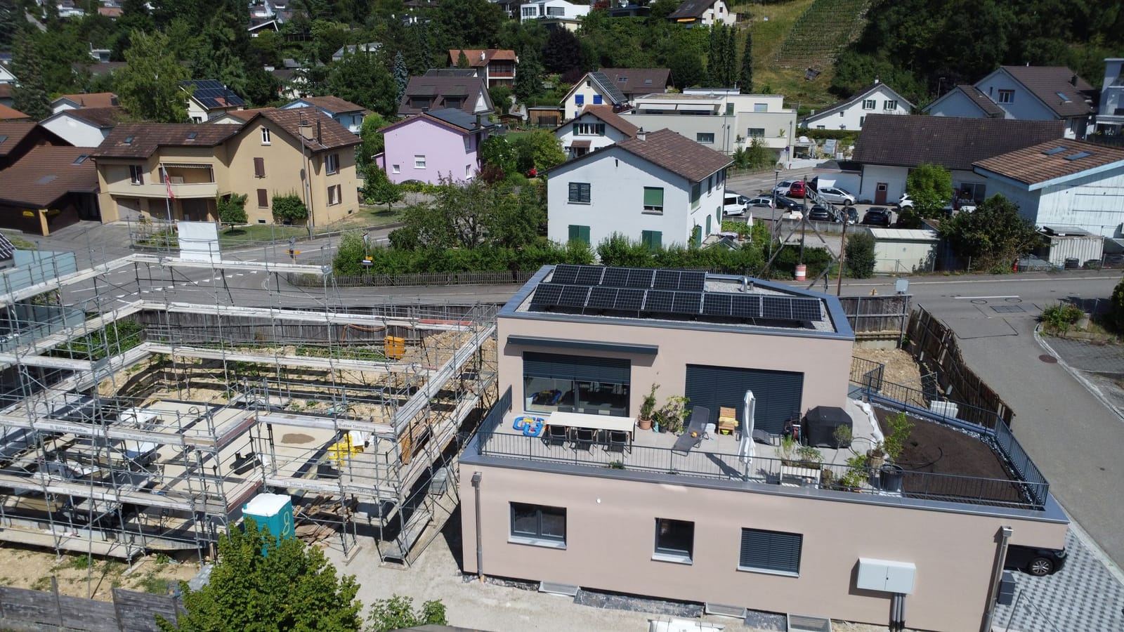 Neubau an sonniger Lage – modernes 5.5-Zimmer-Einfamilienhaus mit viel Licht und grosszügiger Terrasse — Ansicht 10