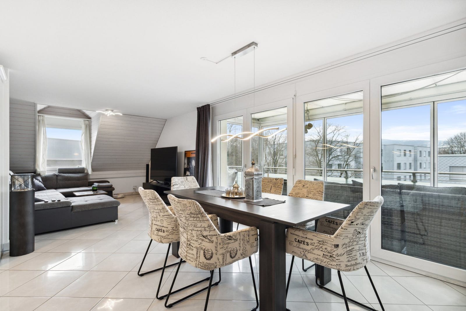 Exklusive 3,5-Zimmer-Wohnung nahe Zürich – modern & stilvoll — Ansicht 4