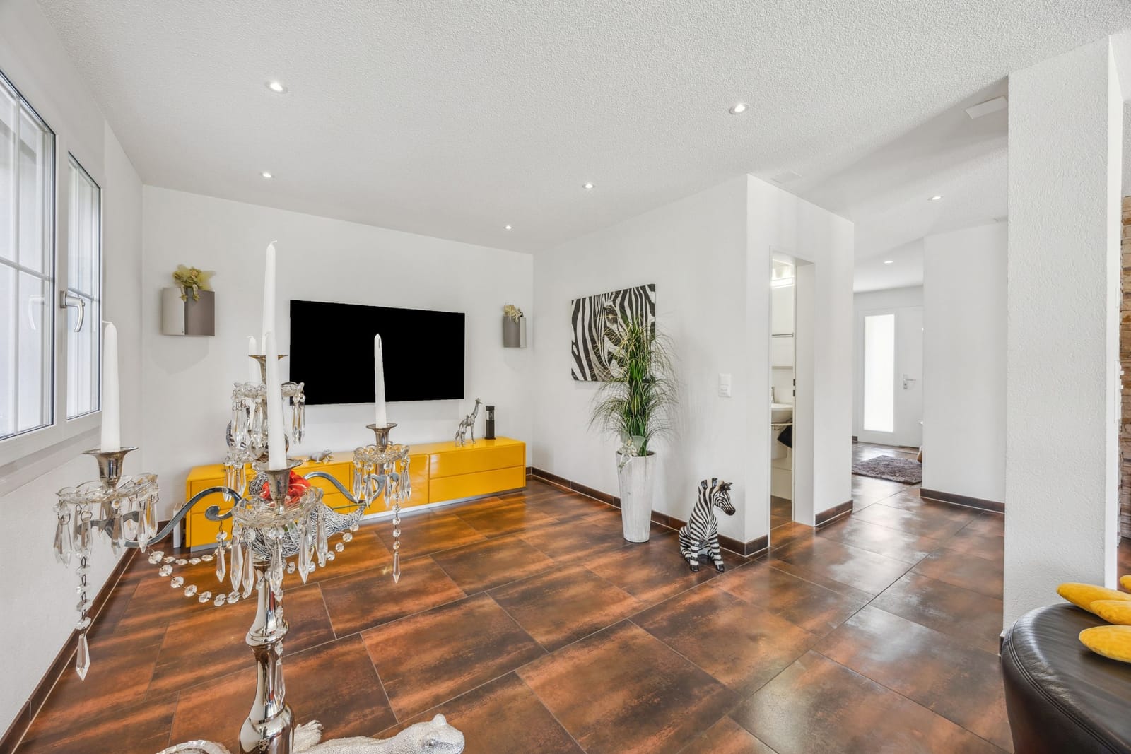Gepflegtes Einfamilienhaus in Suhr – ruhige Wohnlage, modernes Ambiente und durchdachte Architektur — Ansicht 19
