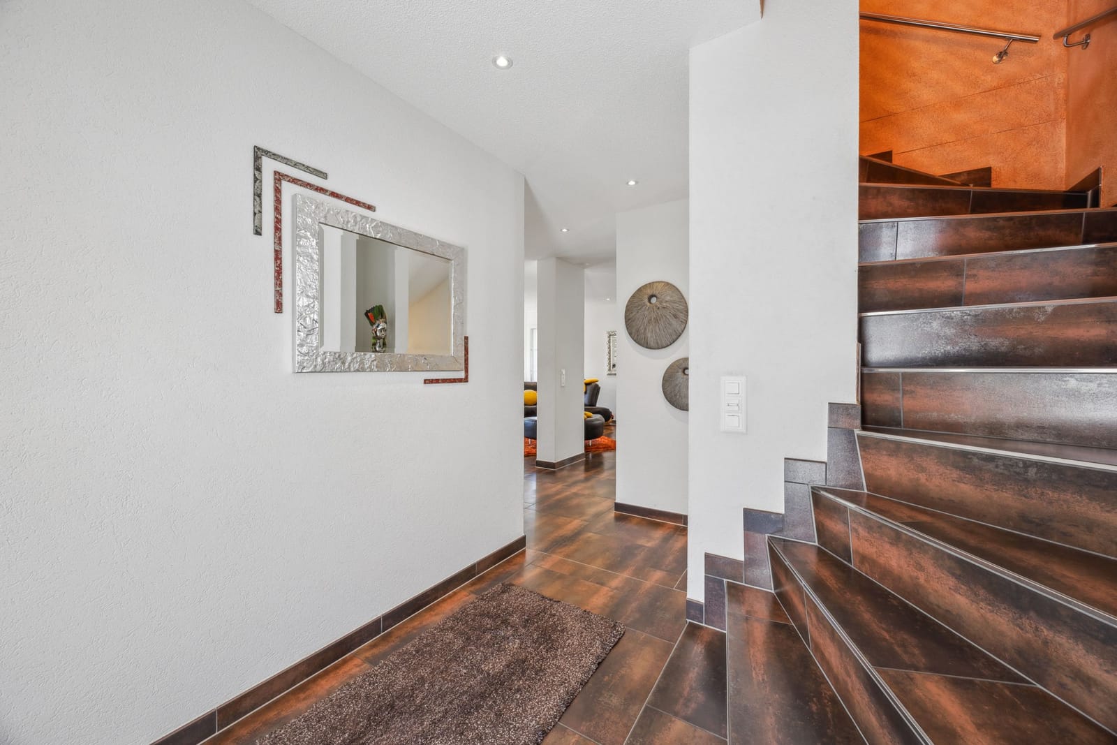 Gepflegtes Einfamilienhaus in Suhr – ruhige Wohnlage, modernes Ambiente und durchdachte Architektur — Ansicht 24