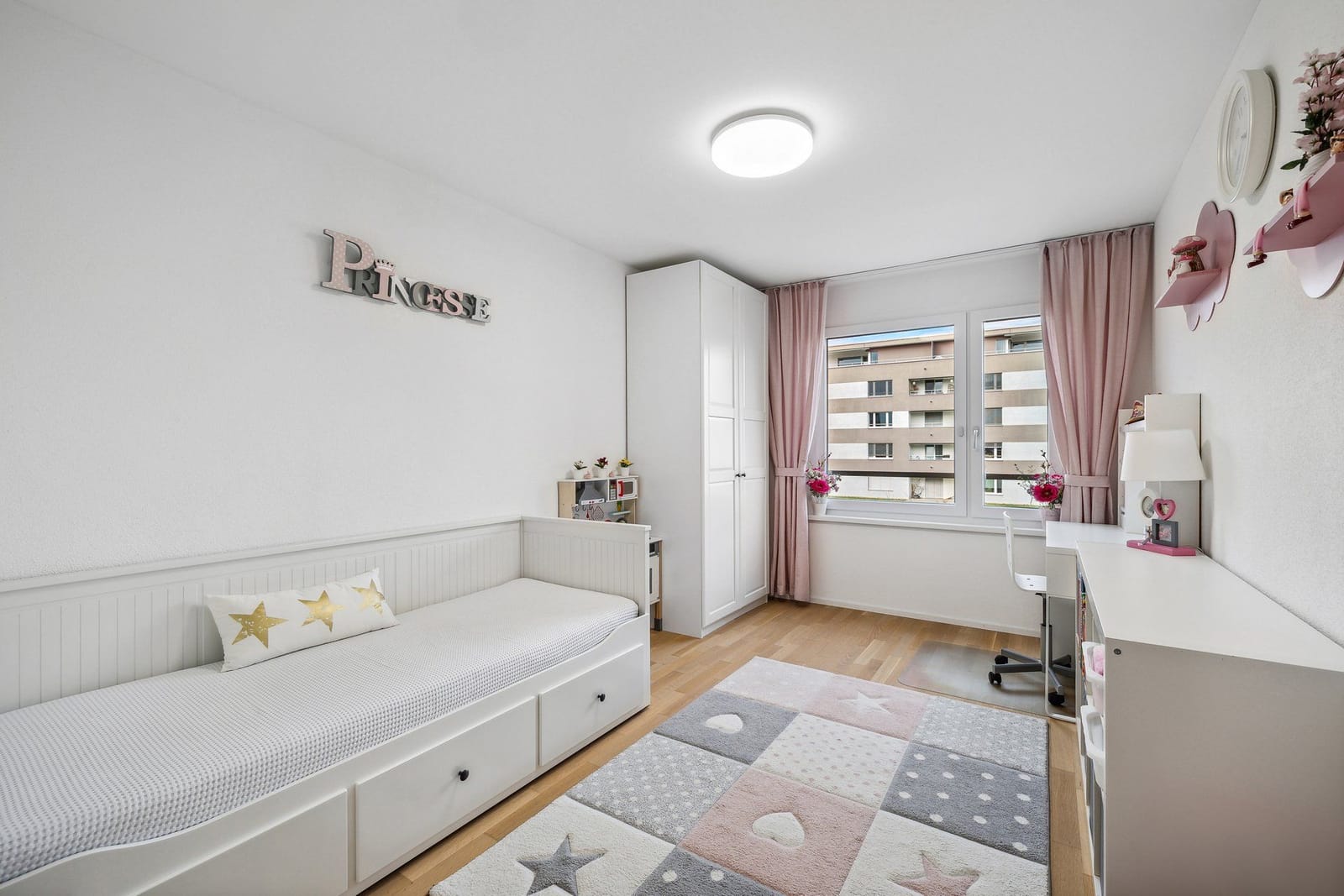 5.5-Zimmer-Wohnung in Oberentfelden - modern mit grossem Balkon — Ansicht 4
