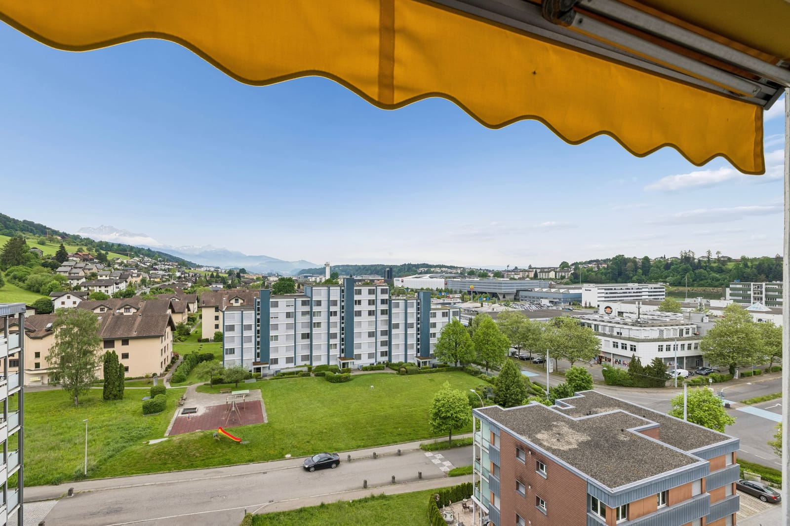 BANKENGEPRÜFT: Panorama-Weitsicht & Sonnenuntergang im obersten Stock — Ansicht 17