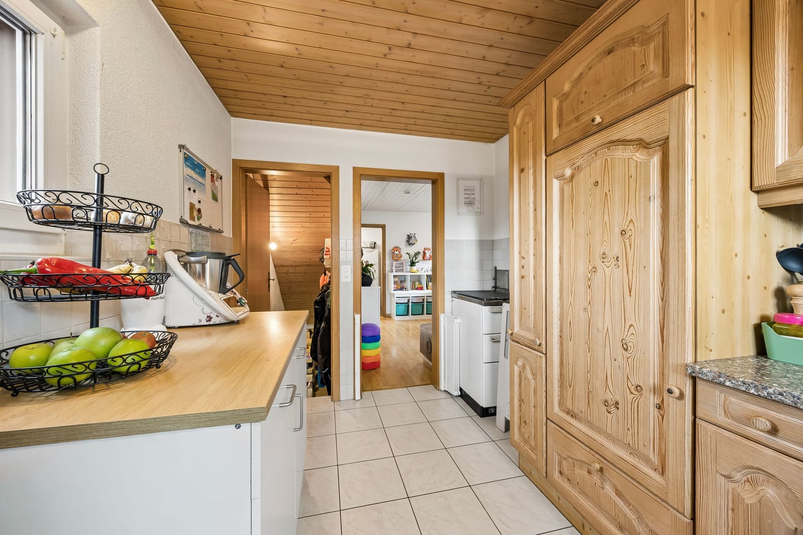 Einfamilienhaus mit Gartenidylle, grossem Aussenbereich und spannendem Ausbaupotenzial — Ansicht 16