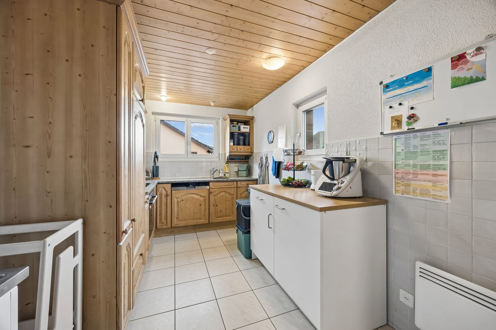 Einfamilienhaus mit Gartenidylle, grossem Aussenbereich und spannendem Ausbaupotenzial — Ansicht 17
