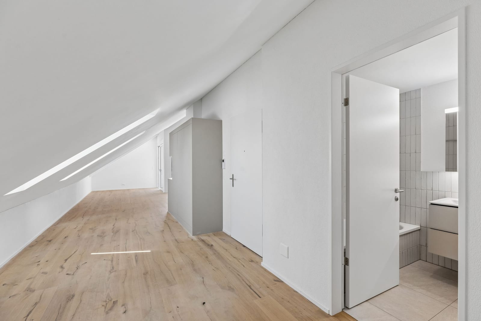 Moderne 3.5-Zimmer-Dachwohnung – lichtdurchflutet & einladend — Ansicht 17
