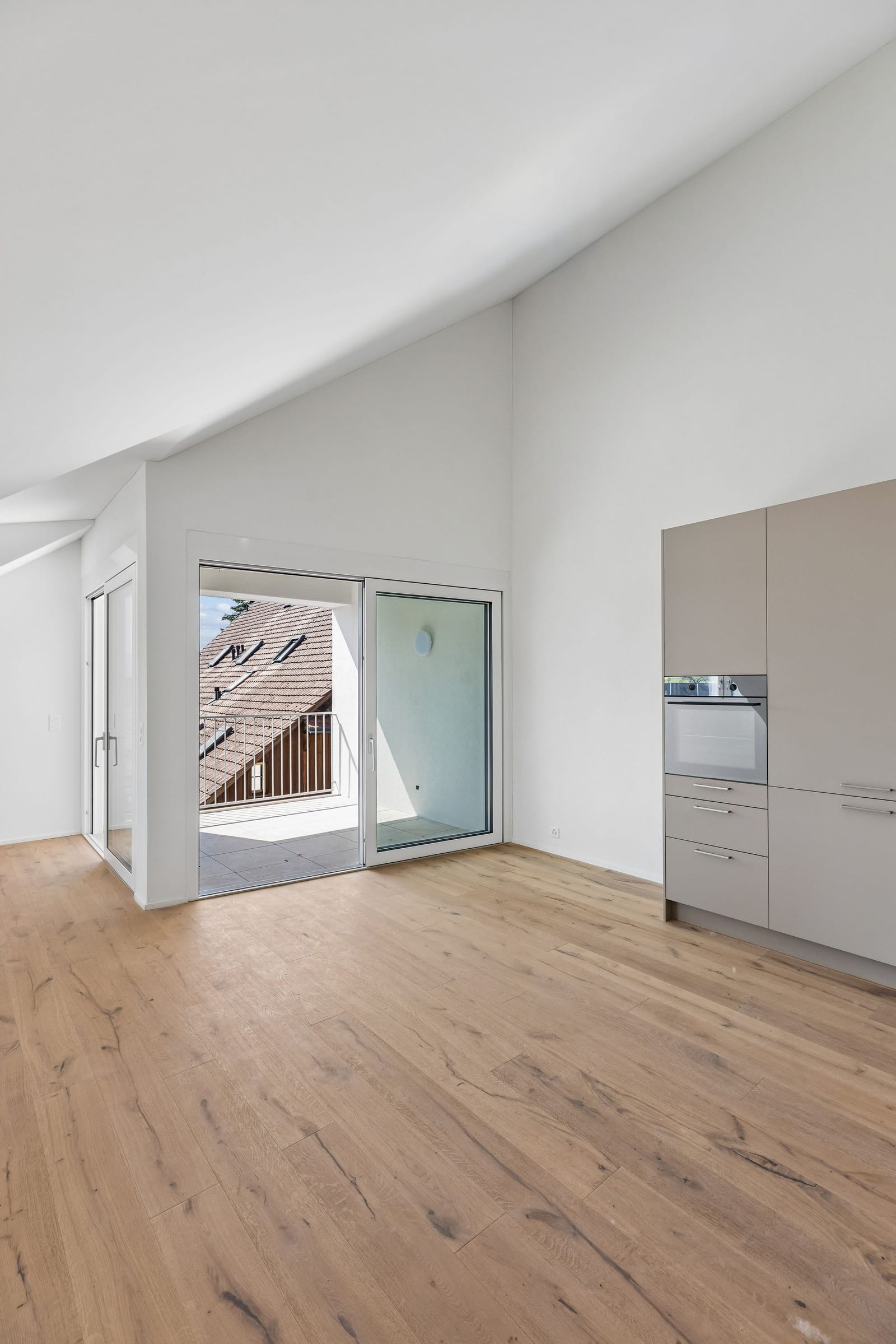 Moderne 3.5-Zimmer-Dachwohnung – lichtdurchflutet & einladend — Ansicht 8