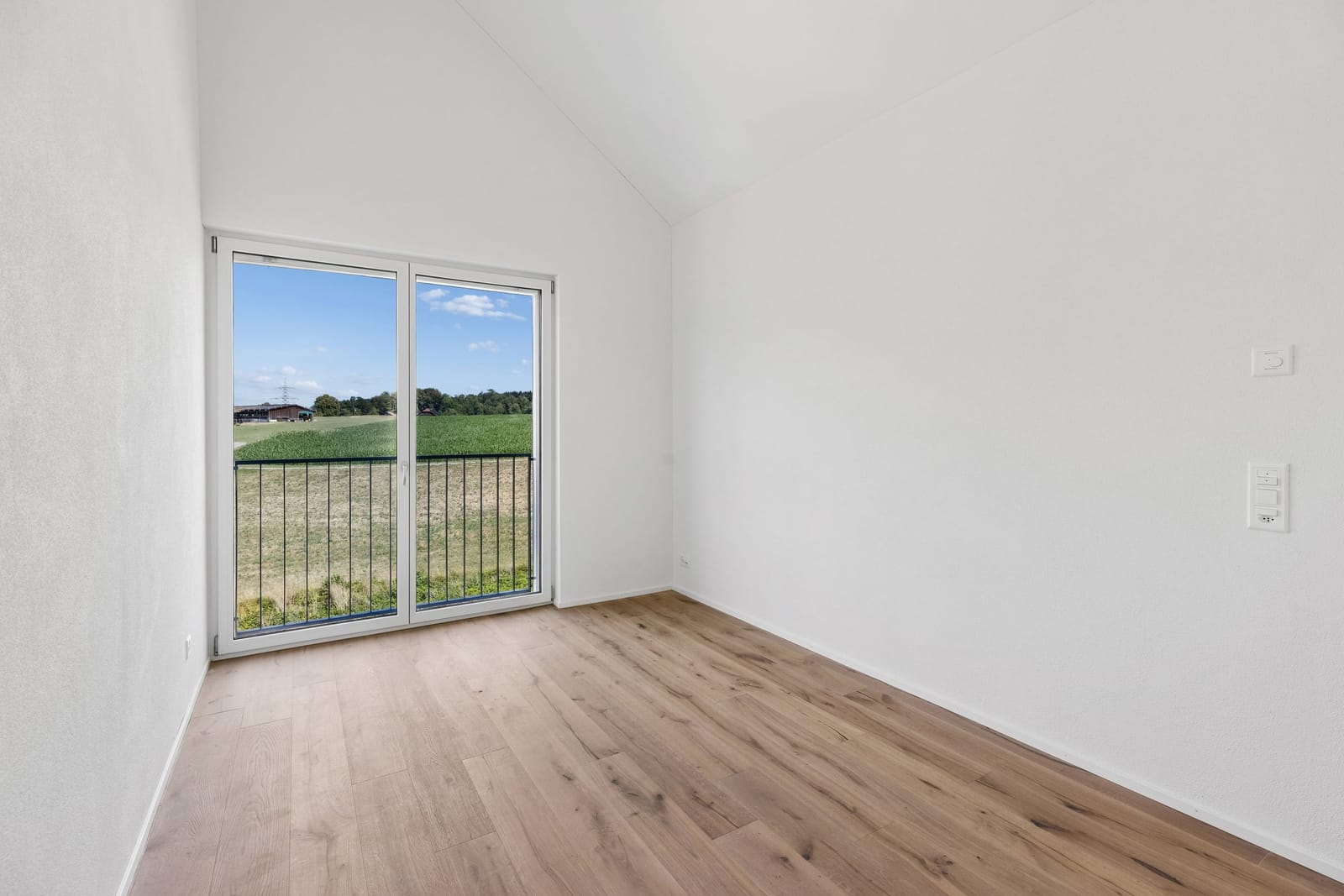Moderne 3.5-Zimmer-Dachwohnung – lichtdurchflutet & einladend — Ansicht 10
