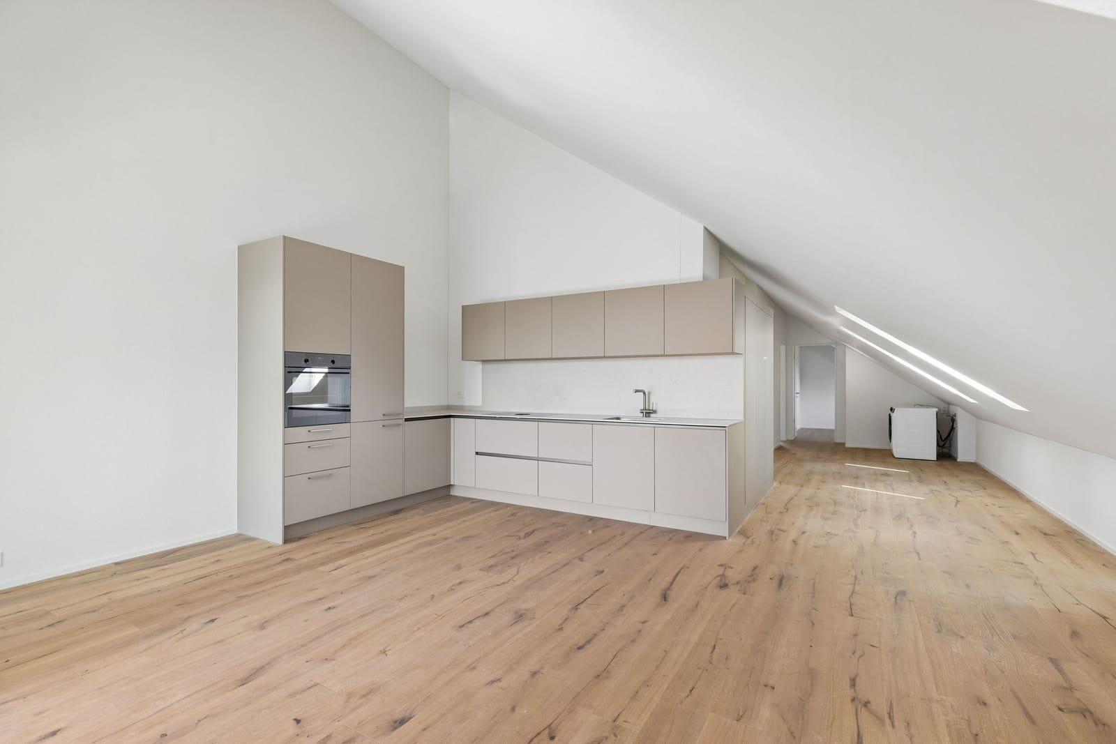 Moderne 3.5-Zimmer-Dachwohnung – lichtdurchflutet & einladend — Ansicht 6