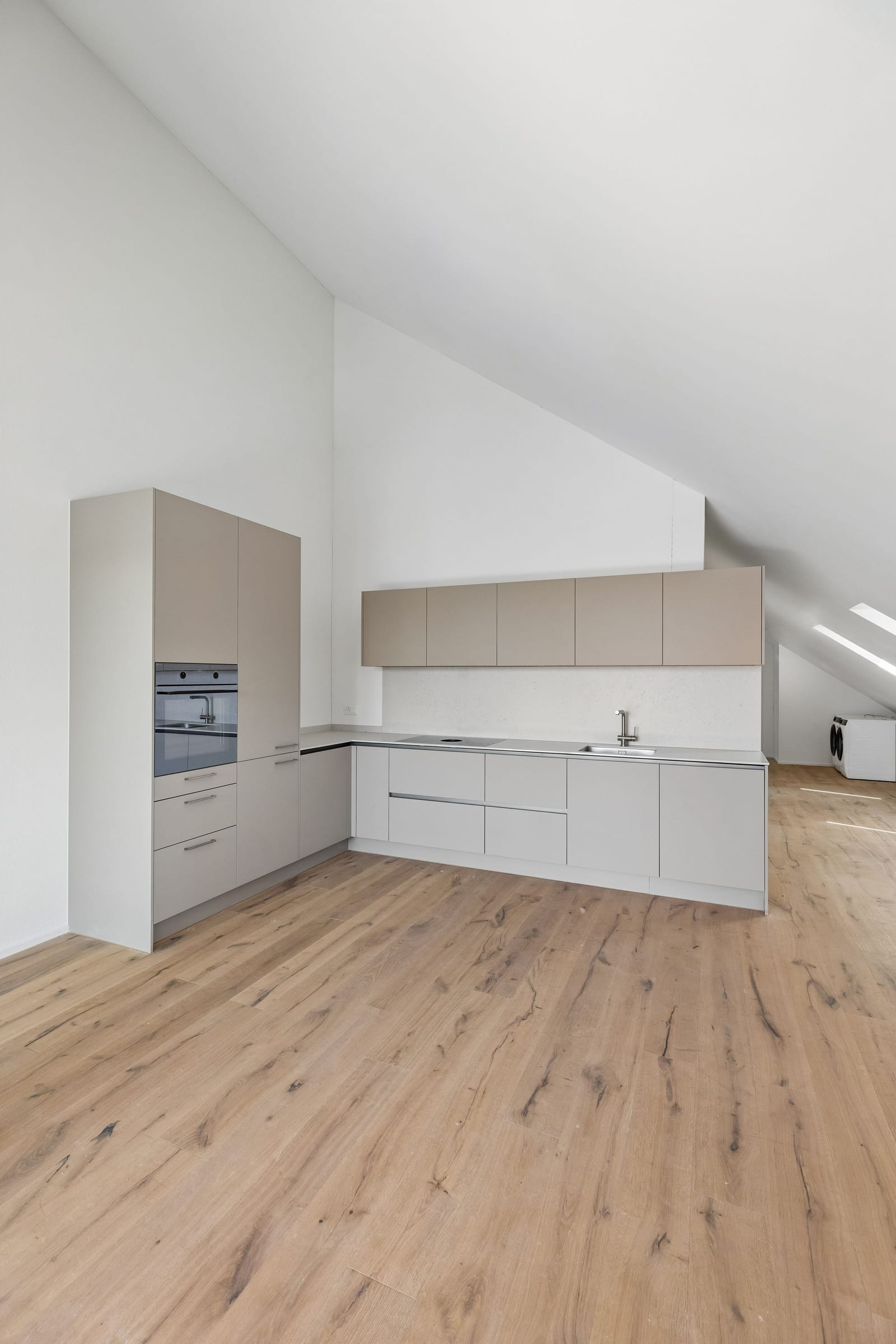 Moderne 3.5-Zimmer-Dachwohnung – lichtdurchflutet & einladend — Ansicht 16