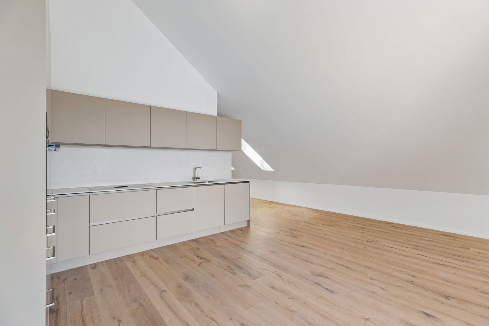 Moderne 3.5-Zimmer-Dachwohnung – lichtdurchflutet & einladend — Ansicht 14