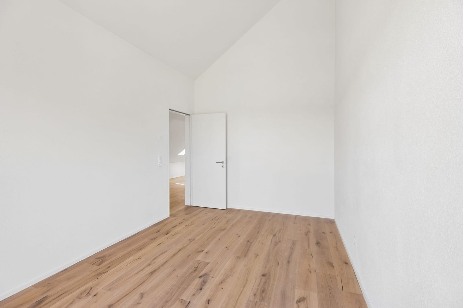 Moderne 3.5-Zimmer-Dachwohnung – lichtdurchflutet & einladend — Ansicht 20