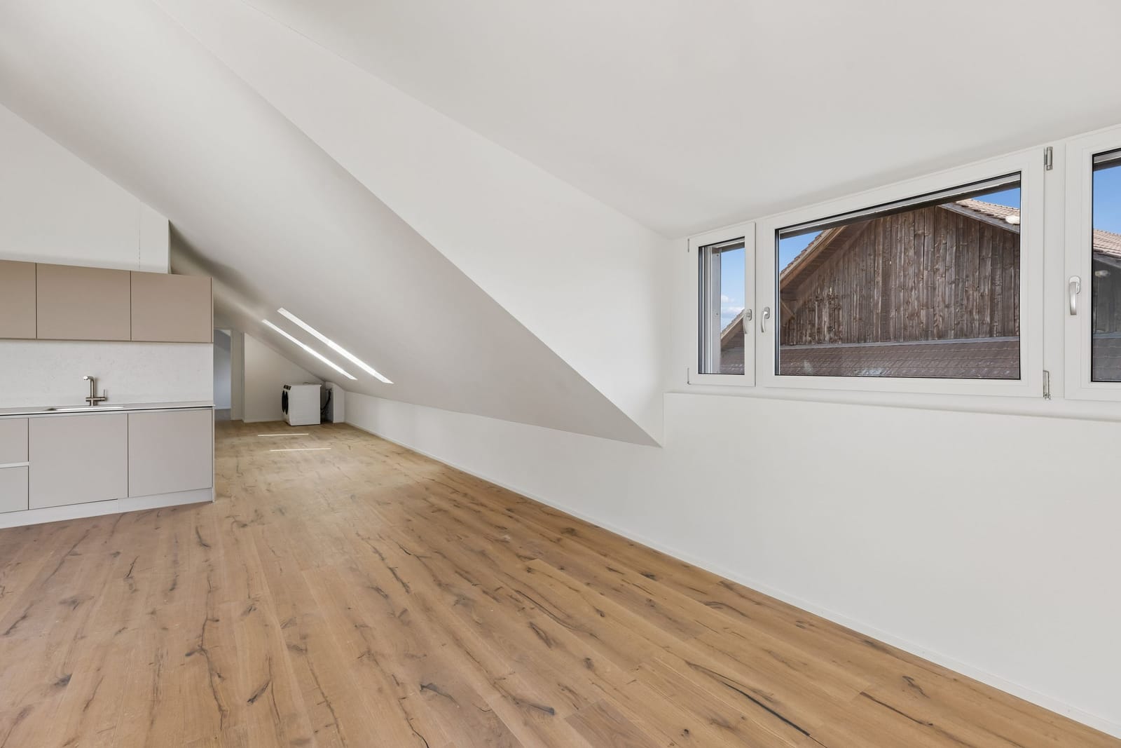 Moderne 3.5-Zimmer-Dachwohnung – lichtdurchflutet & einladend — Ansicht 19